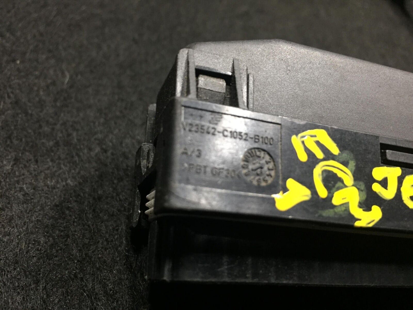 11 12 13 14 15 VW Jetta 2.0l Ecm Ecu #1 Plug Connector Wire OEM 62k