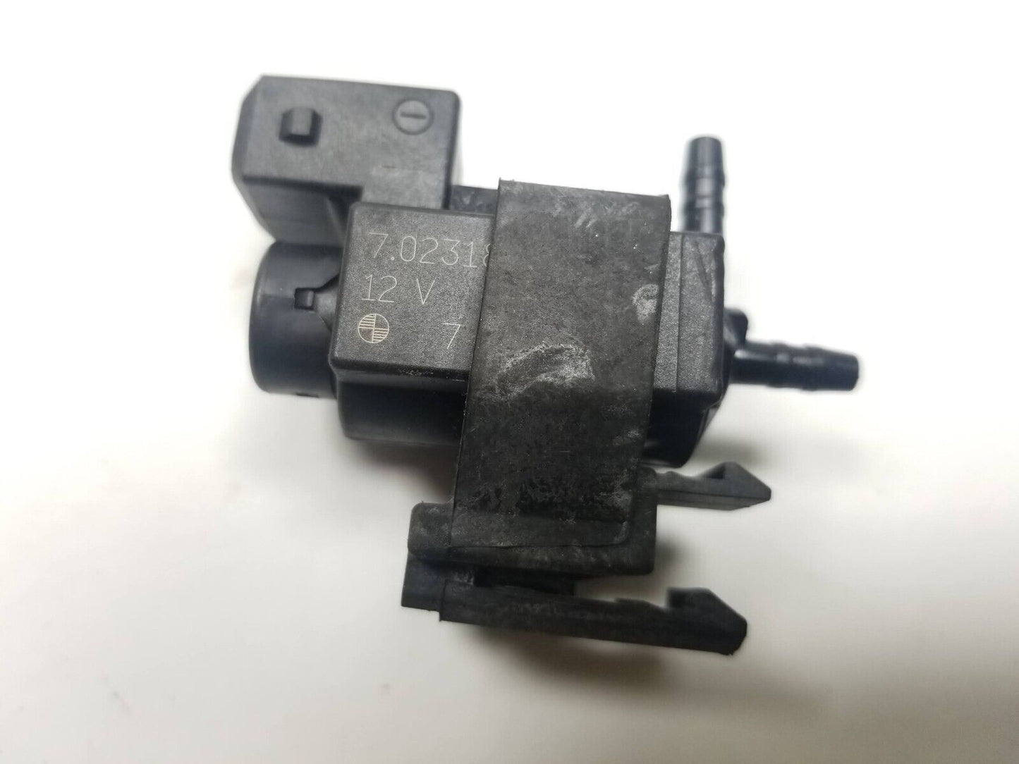 09 10 11 12 BMW 750li Purge Valve OEM
