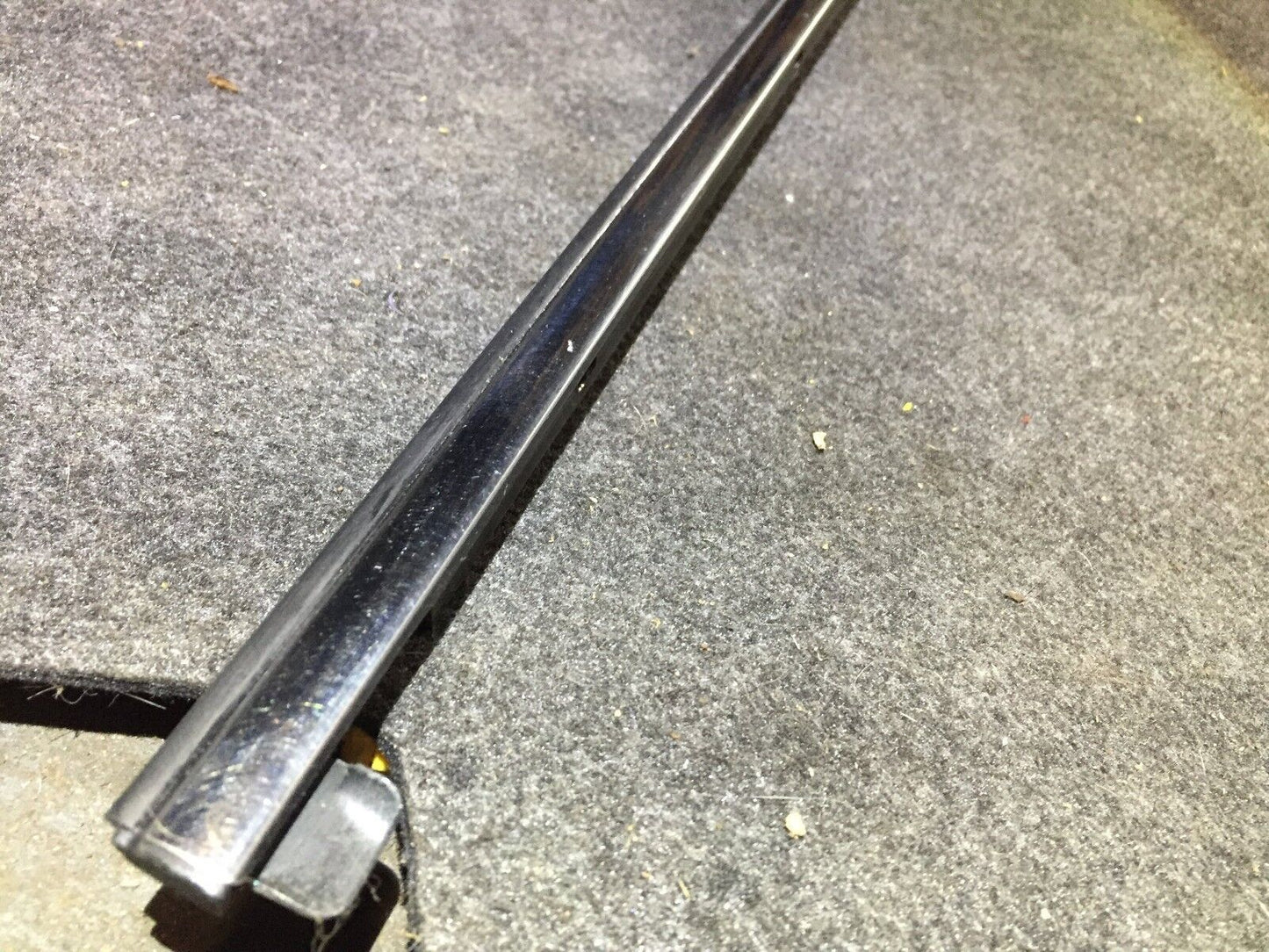 04 -11 Lincoln Town Car Front Left Door Exterior Frame Trim Bezel OEM