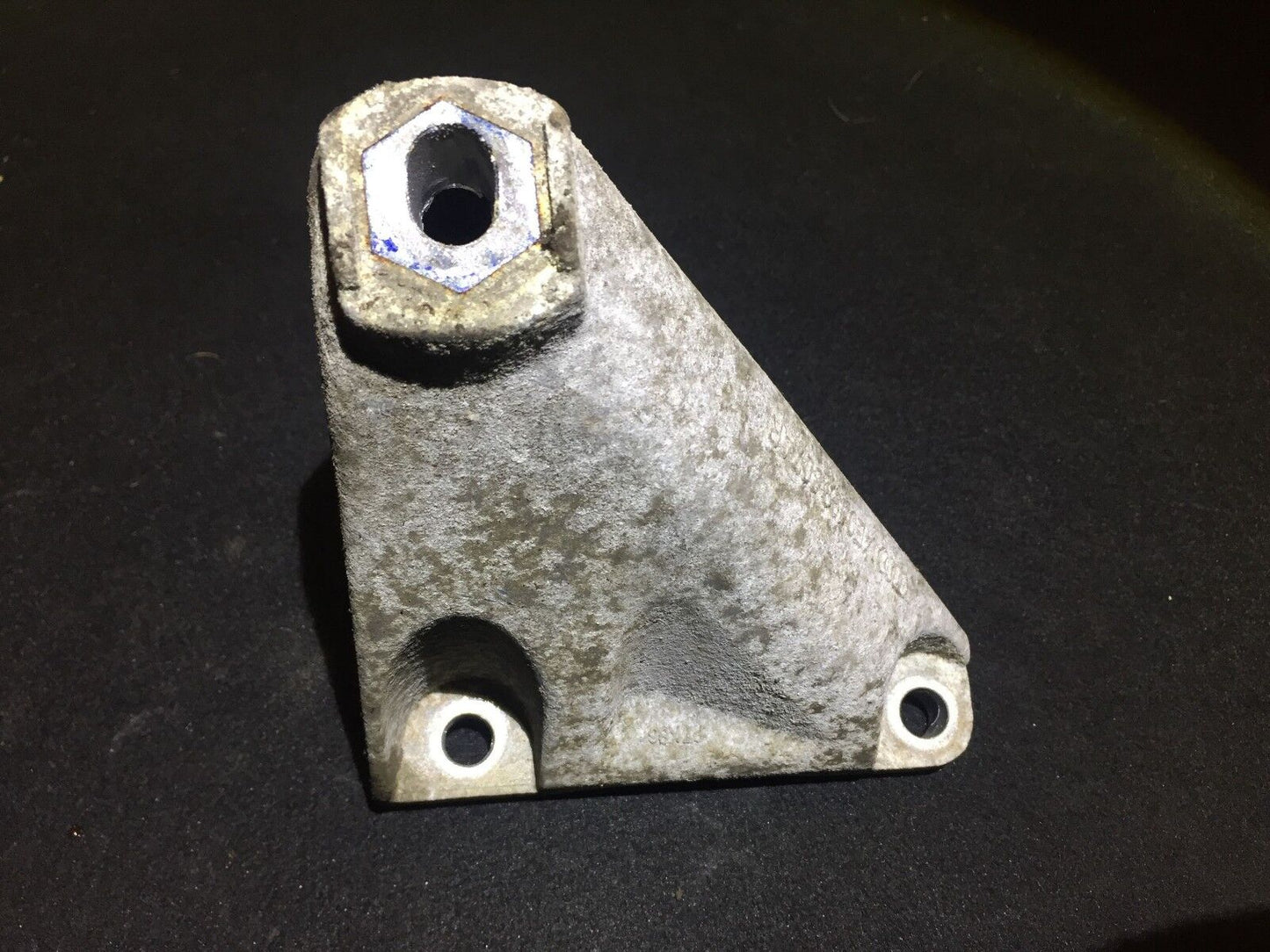 04 05 06 07 08 Audi A8 D3 4.2 Engine Motor Mount Bracket Left Driver Side OEM