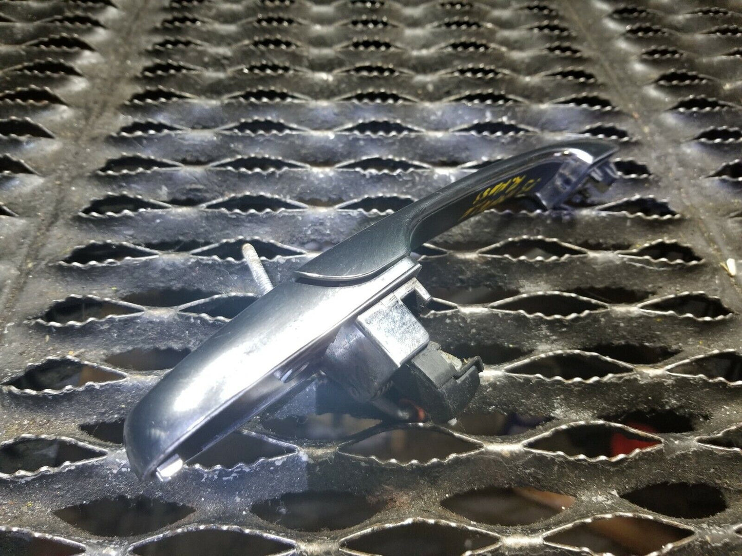 08 09 10 11 12 13 Chevy Impala Rear Right Pass Exterior Door Handle OEM