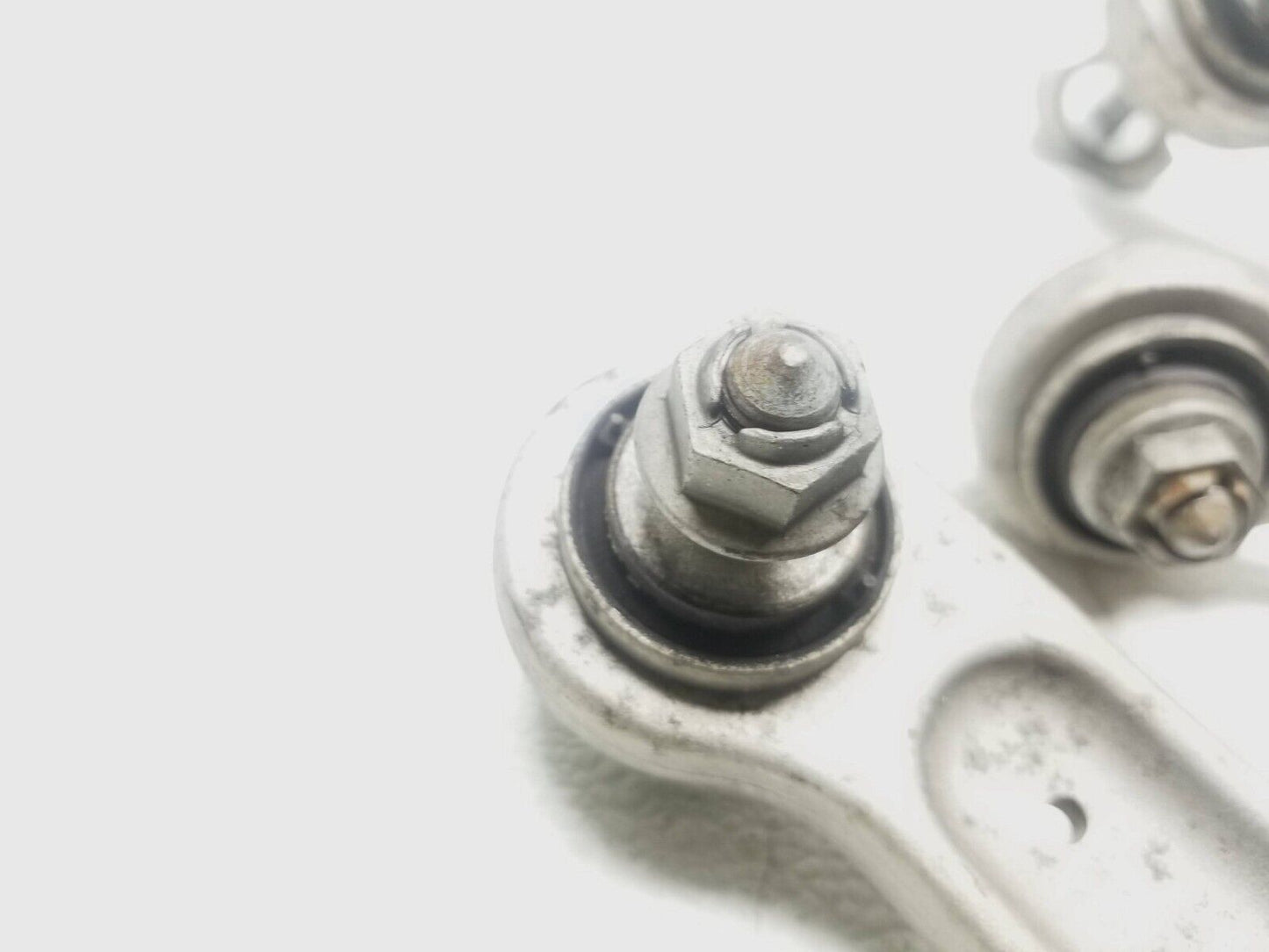 11 - 16 Mercedes E350 W212 Rear Control Arm Right Passenger Side 4pcs OEM