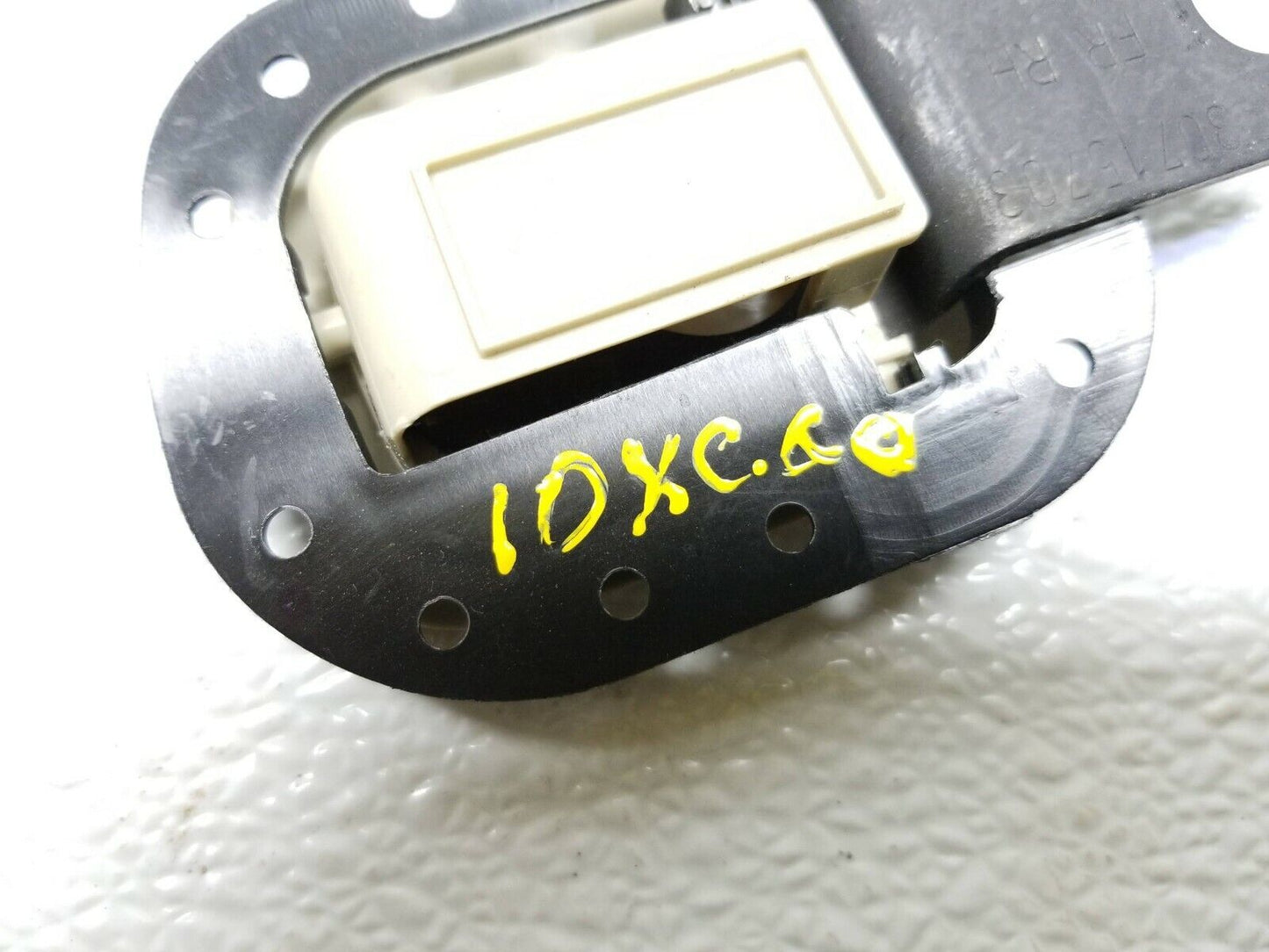 10 11 12 13 Volvo XC60 Front Headliner Grip Handle Bracket Pair OEM