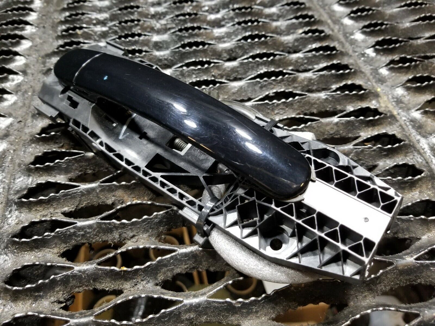 15 16 17 18 VW Jetta Rear Right Pass Side Exterior Door Handle OEM 30k