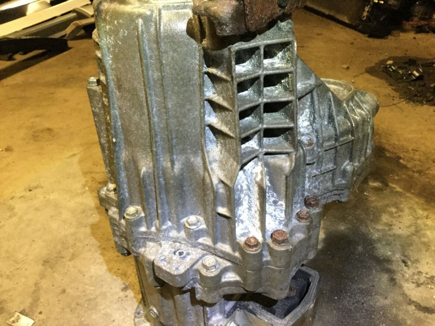 06 07 08 09 10 Infiniti M35 Transfer Case OEM