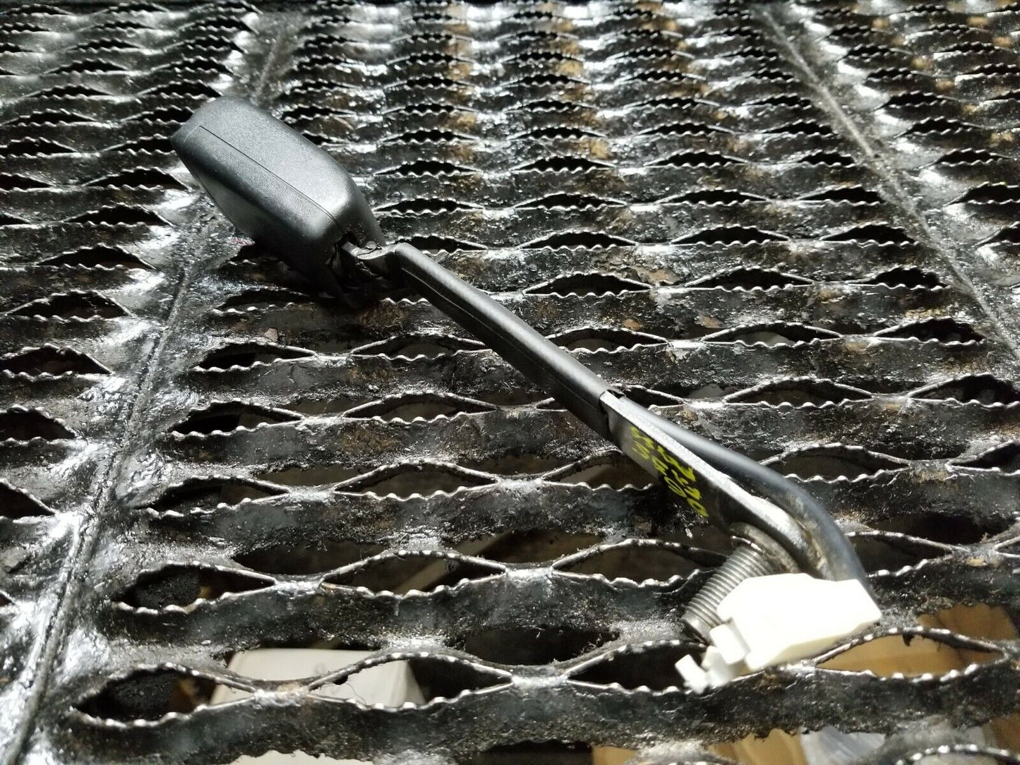 06 07 08 Infiniti Fx35 Front Right Passenger Seat Belt Buckle OEM