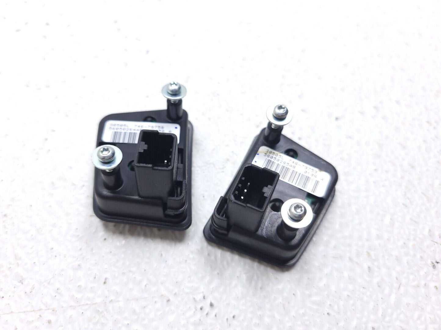 2006 - 2010 Jeep Grand Cherokee Steering Wheel Control Switch Pair OEM