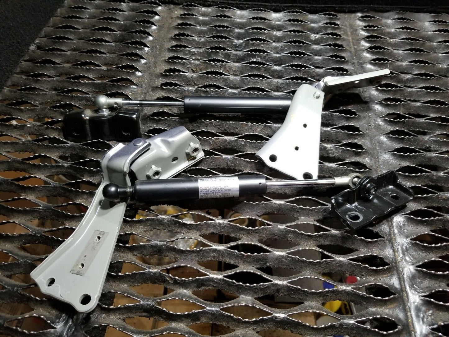 06 07 08 Acura Rl Trunk Lid Hinge Shock Strut Left & Right Pair OEM