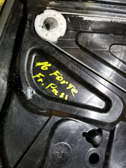 14 15 16 Kia Forte Front Right Pass Side Door Window Regulator Panel OEM 27k