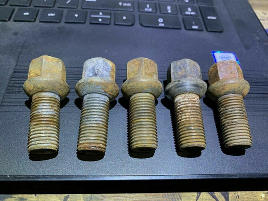 00-05 VW Passat Wheel Lug Nut Nuts Bolt Bolts OEM D23 Only Five Bolts/nuts