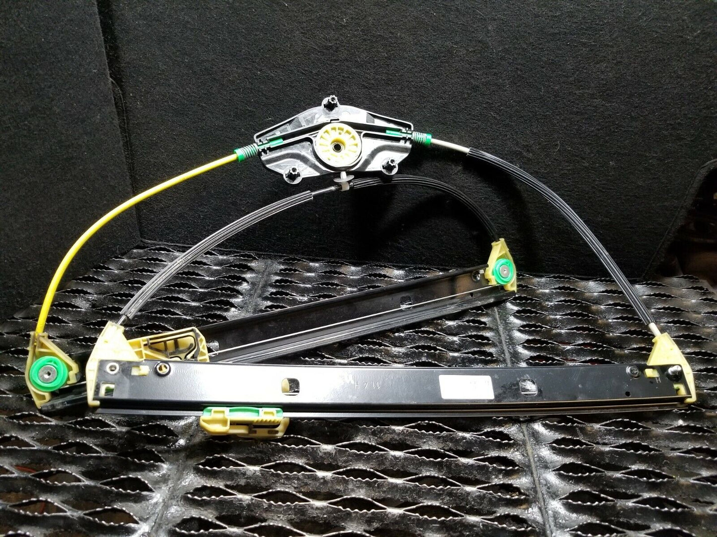 2013 2014 2015 2016 Audi A4 B8 Front Right Passenger Door Window Regulator OEM