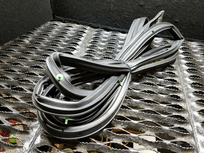 10 11 12 13 14 Subaru Legacy Front Right Passenge Door Weatherstrip Seal OEM