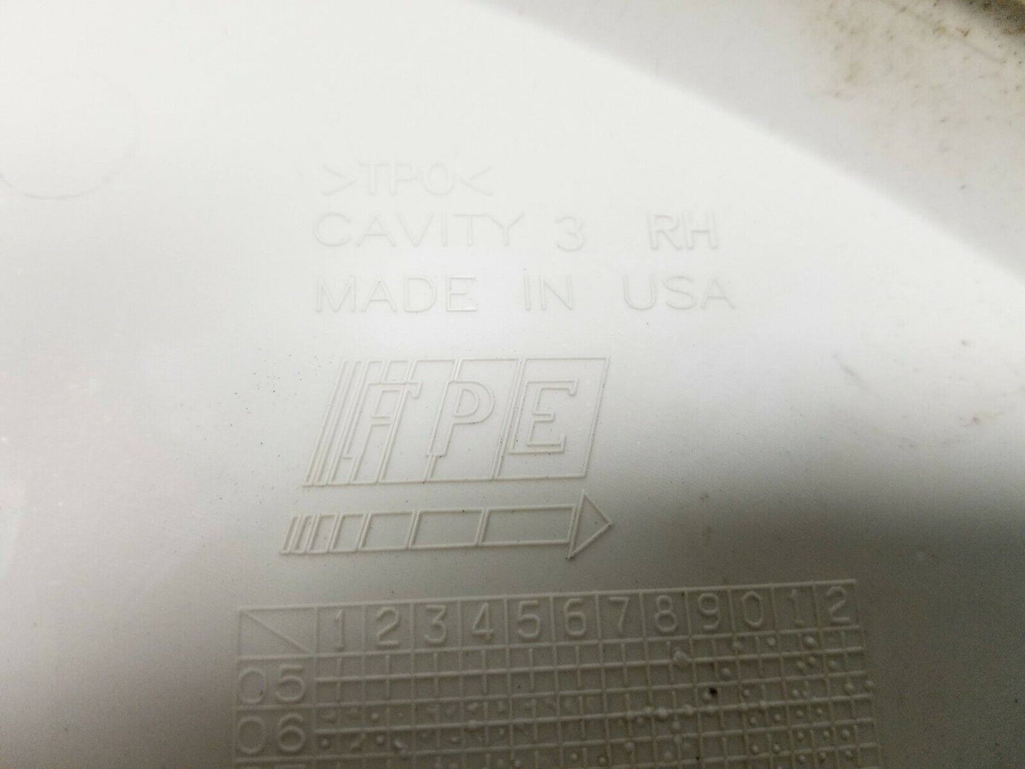 08 09 10 11 12 13 14 Escalade Front Right Passenger Dash End Cap Cover OEM