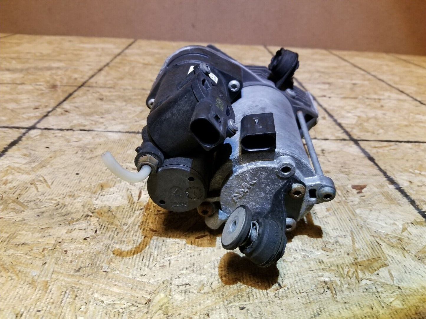 07 08 09 10 Mercedes R350 Air Pump Suspension Compressor OEM