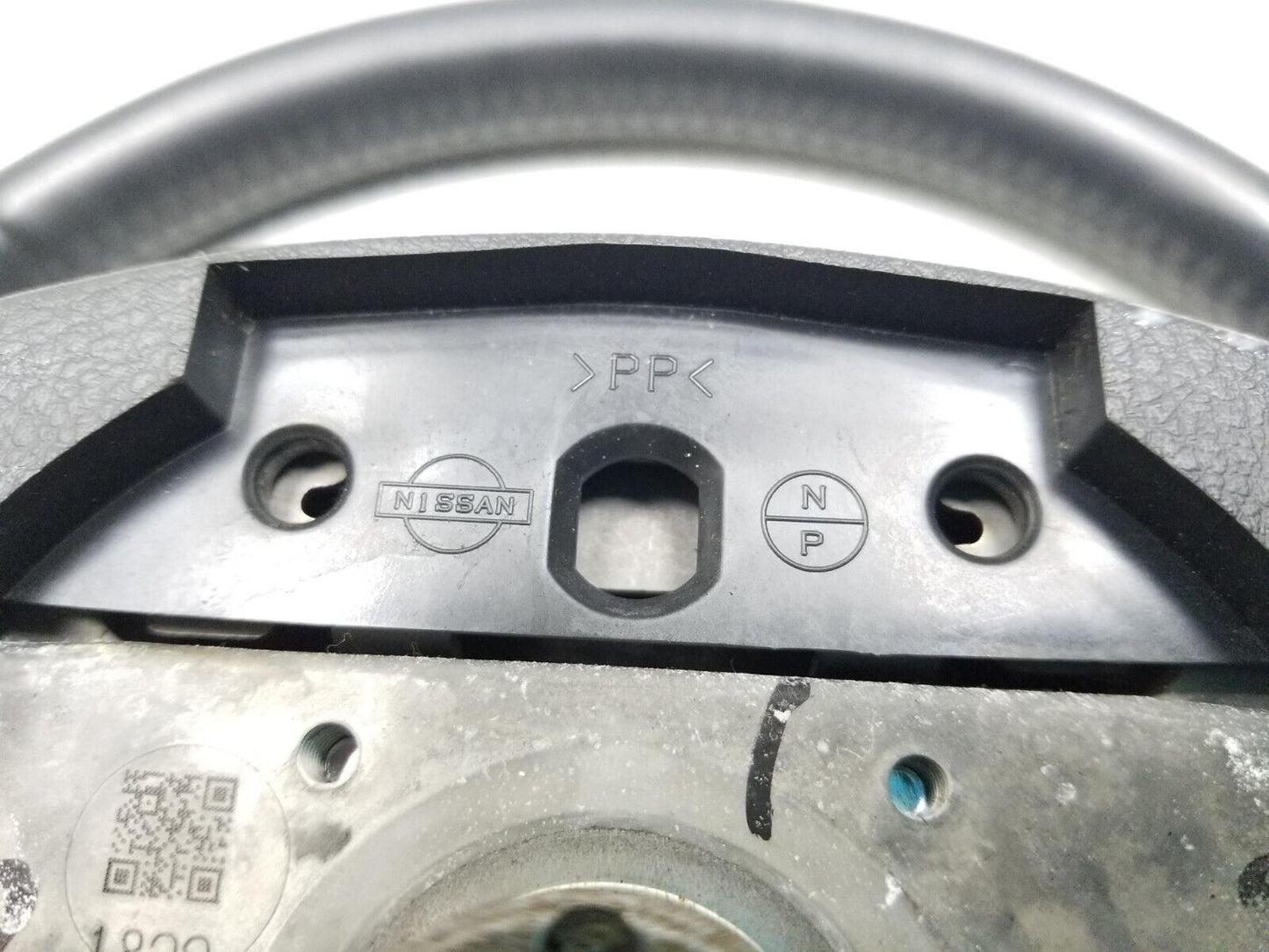 12 13 14 15 Nissan Rogue Steering Wheel OEM
