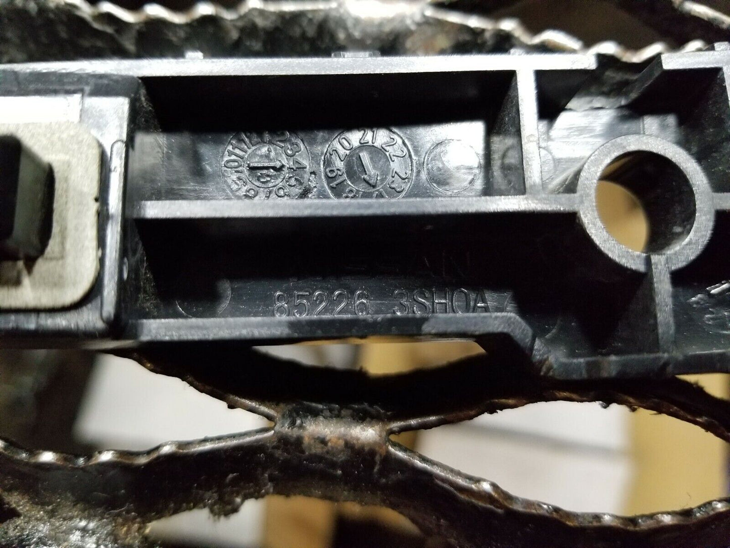 16 17 18 Nissan Sentra Sedan Rear Bumper Retainer Bracket Right Pass Side OEM