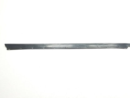06 07 08 09 10 11 Mercedes Ml500 Door Lower Seal Molding Front Right Pass OEM