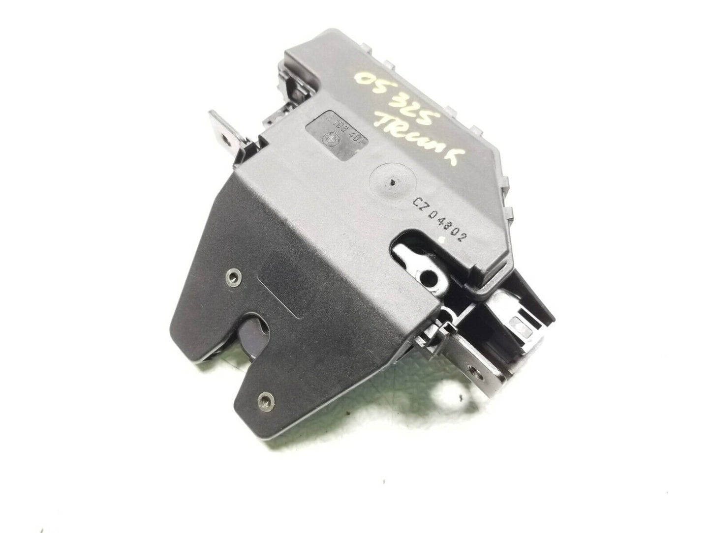 01 02 03 04 05 BMW E46 Sdn Trunk Lid Lock Latch Actuator OEM 125k Miles