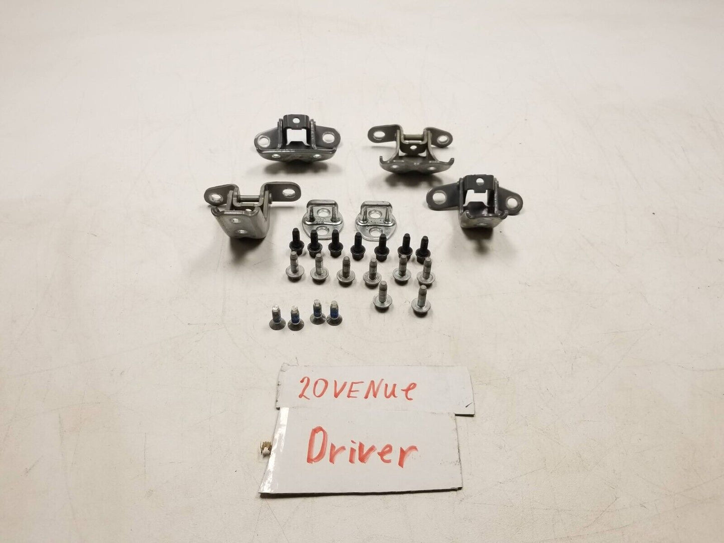 20 21 22 Hyundai Venue Door Hinge Left Driver Side OEM