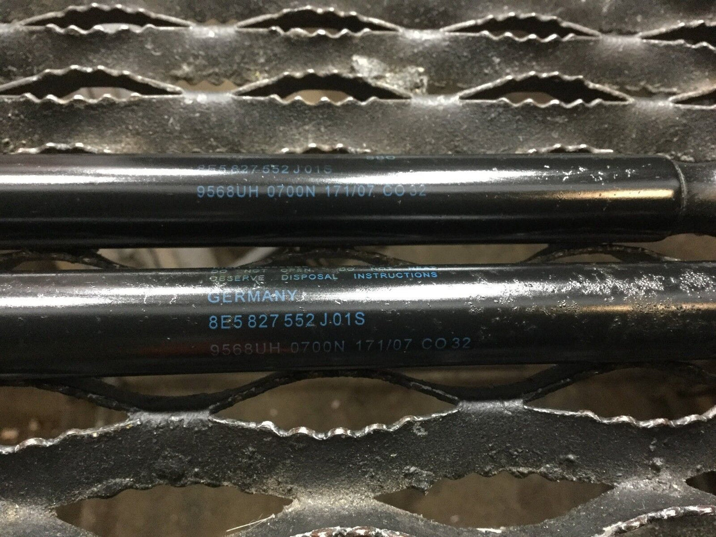 04 05 06 07 08 Audi A4 Sedan Rear Trunk Shock Strut Support Left Right 2pcs OEM