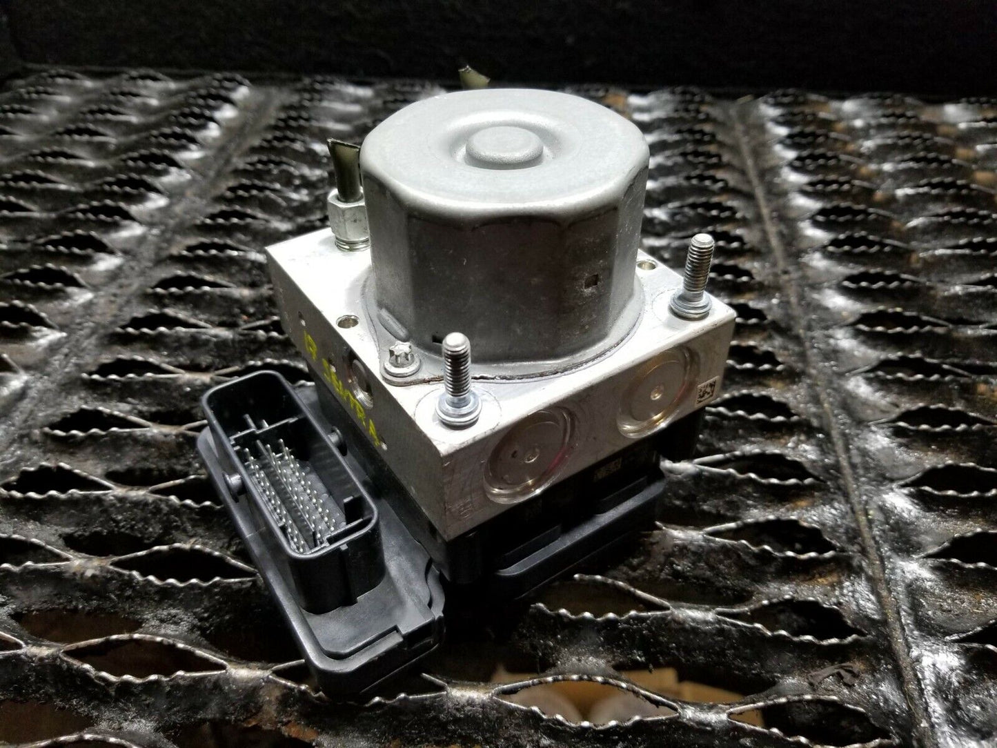 16 17 18 Nissan Sentra ABS Anti Lock Brake Pump OEM 40k