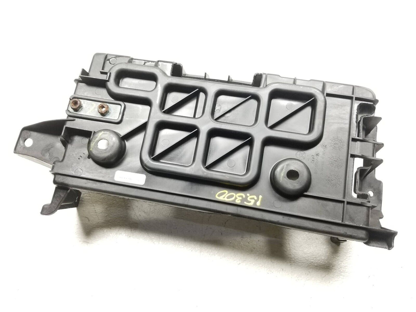 15 16 17 18 19 Chrysler 300 Battery Tray Box 05112061ak OEM 42k