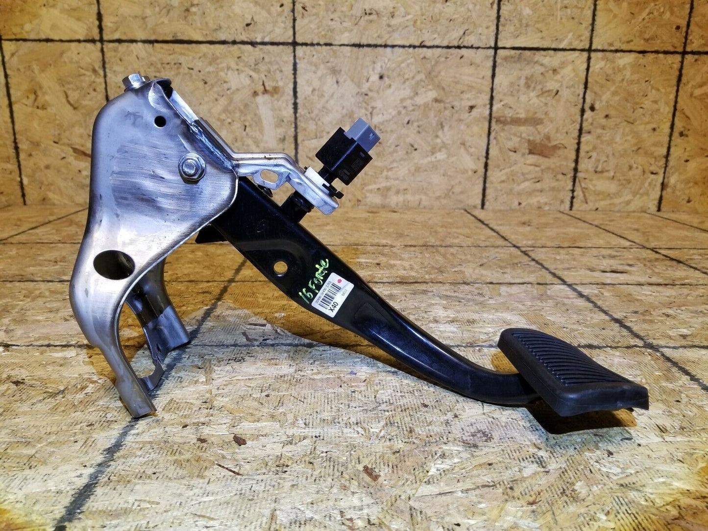14 15 16 Kia Forte Brake Pedal OEM 27k