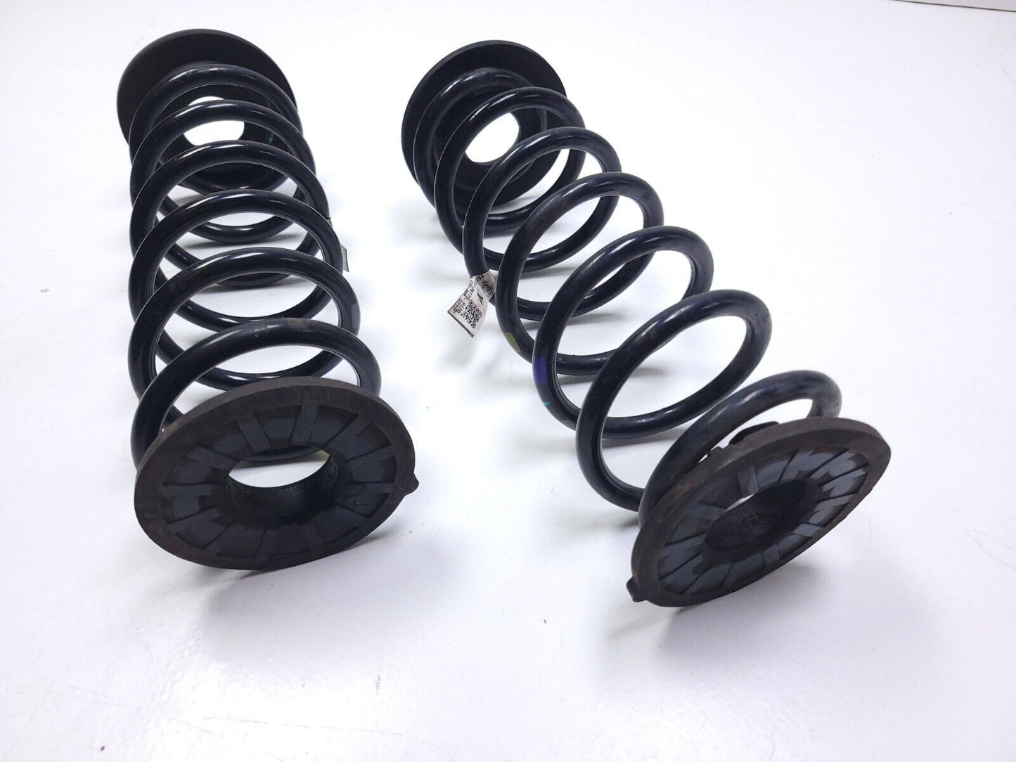 18-21 Hyundai Kona Rear Coil Spring Left & Right OEM