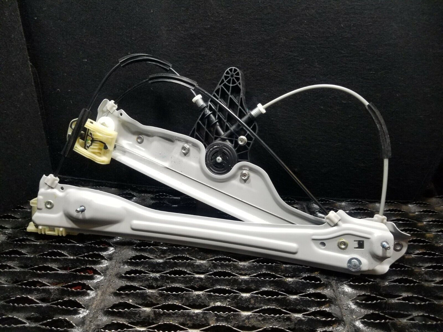 16 17 18 19 Chevrolet Malibu Front Left Driver Window Regulator & Motor OEM 3k