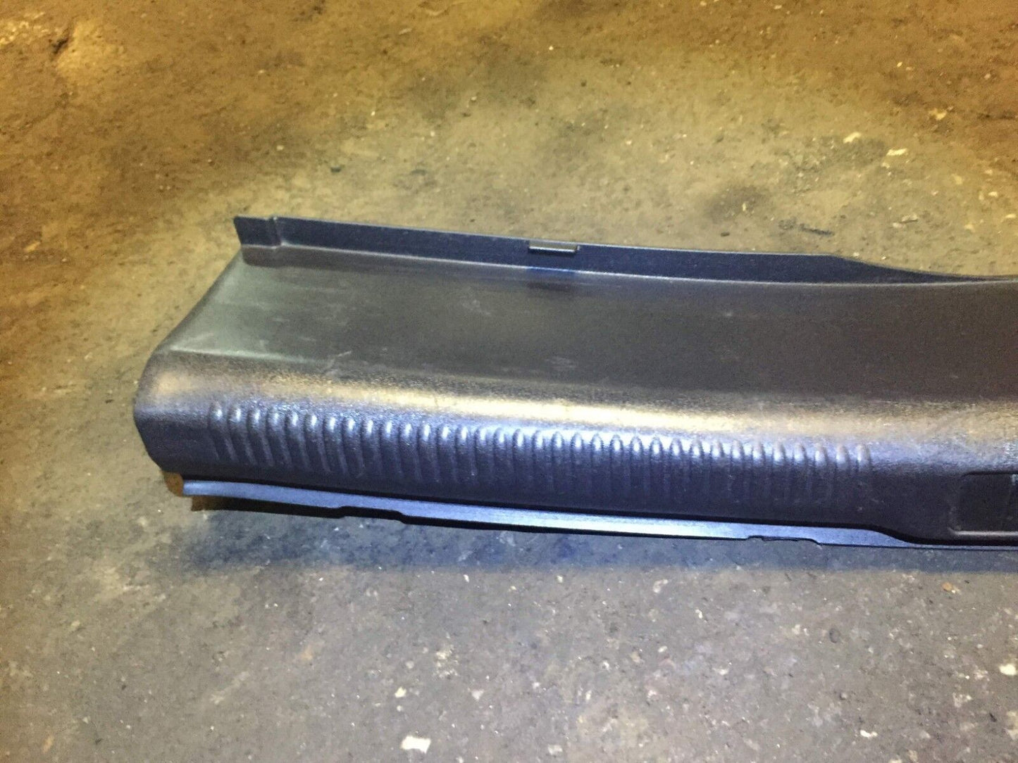 08 09 10 11 Audi A5 Coupe Trunk Scuff Guard Trim Panel Cover OEM D7