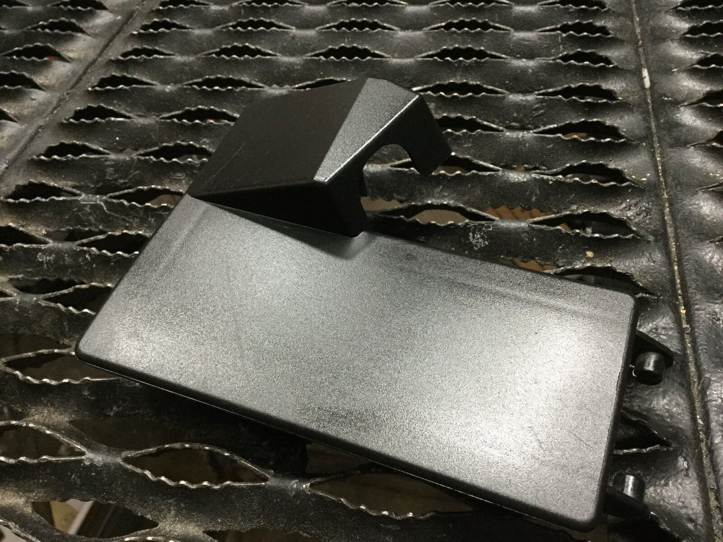 05 06 07 08 Audi A4  Front Right Seat Wire Connector Cover OEM