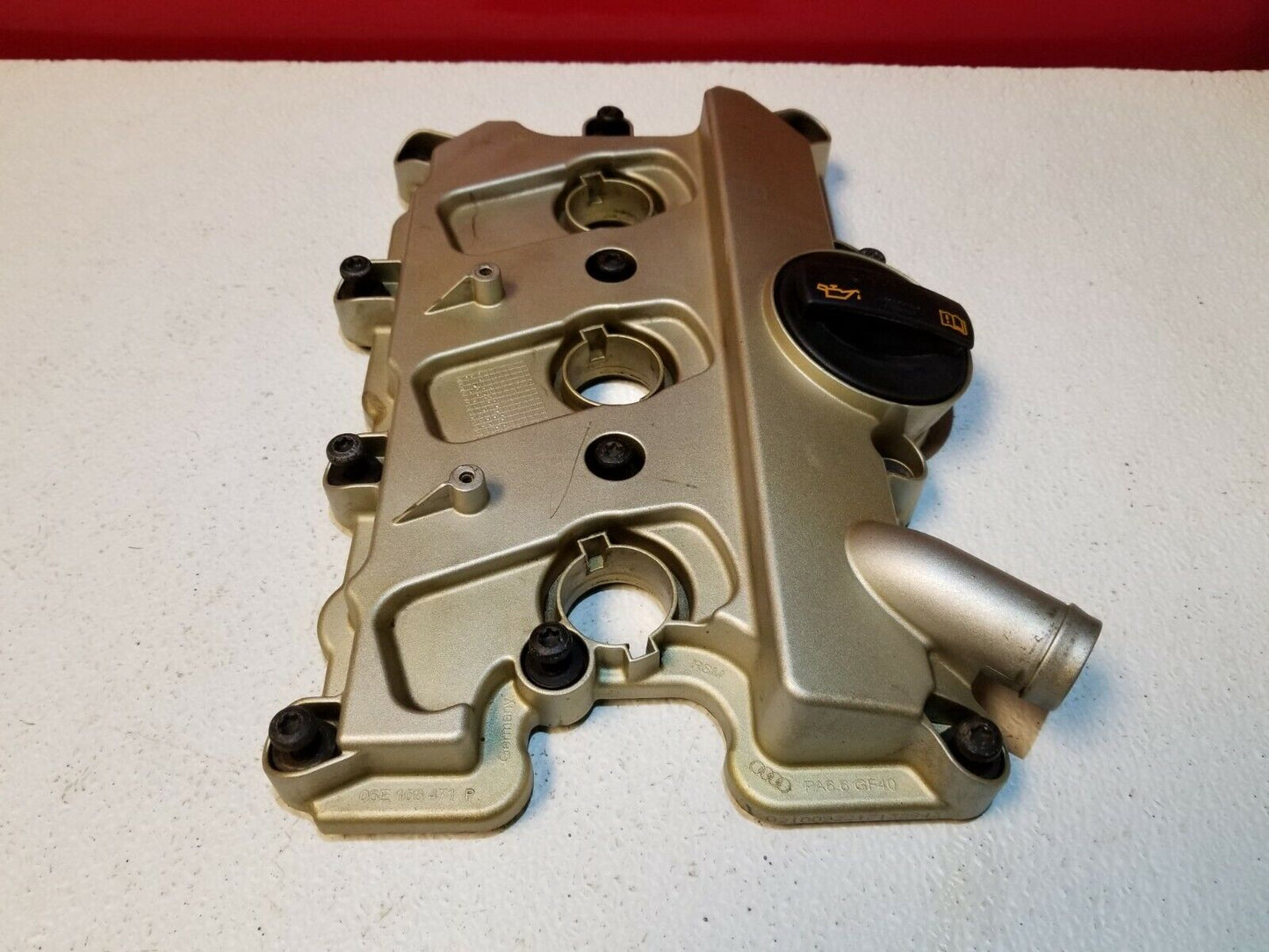08 09 10 11 Audi A5 3.2l Engine Valve Cover Left Driver Side OEM