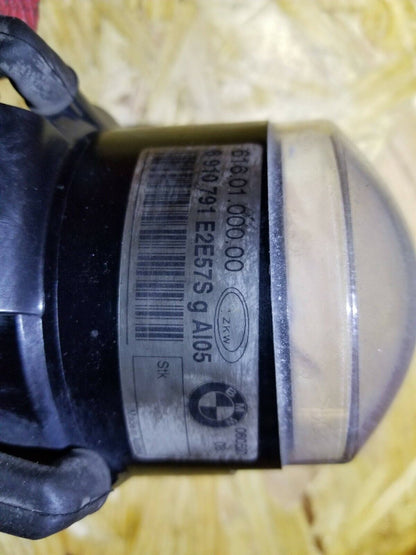 04 05 06 07 BMW 530xi E60 Fog Light Lamp Driver Side Left  6910791 OEM