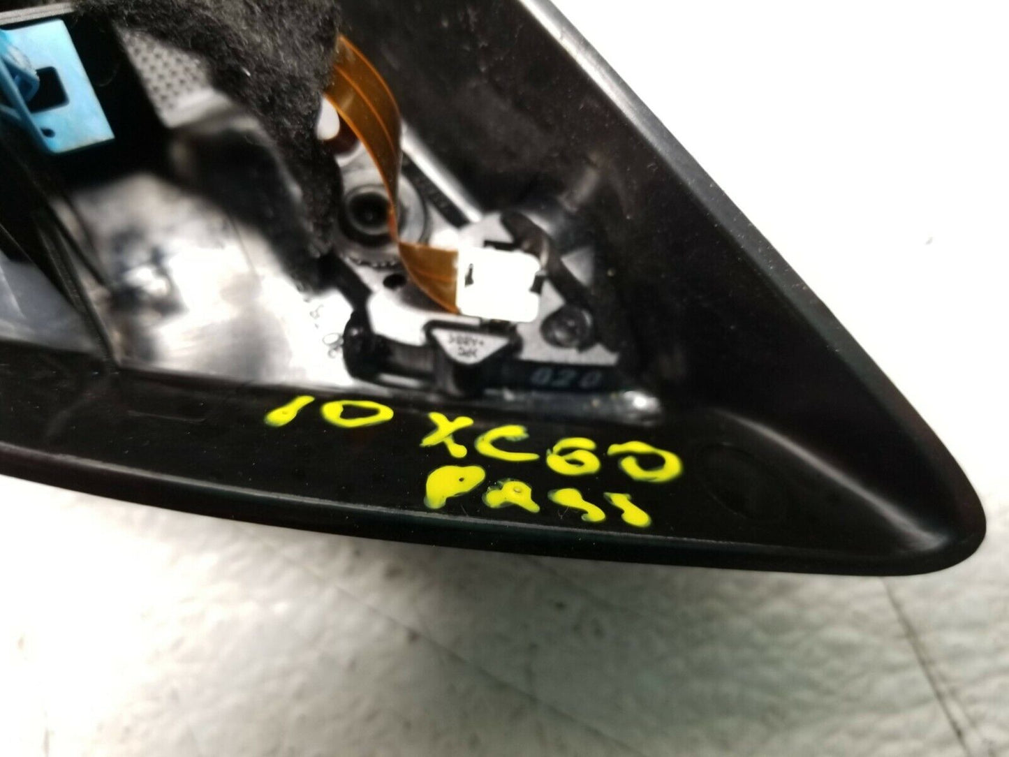 10 11 12 13 Volvo XC60 Front Right Pass Door Tweeter Speaker OEM