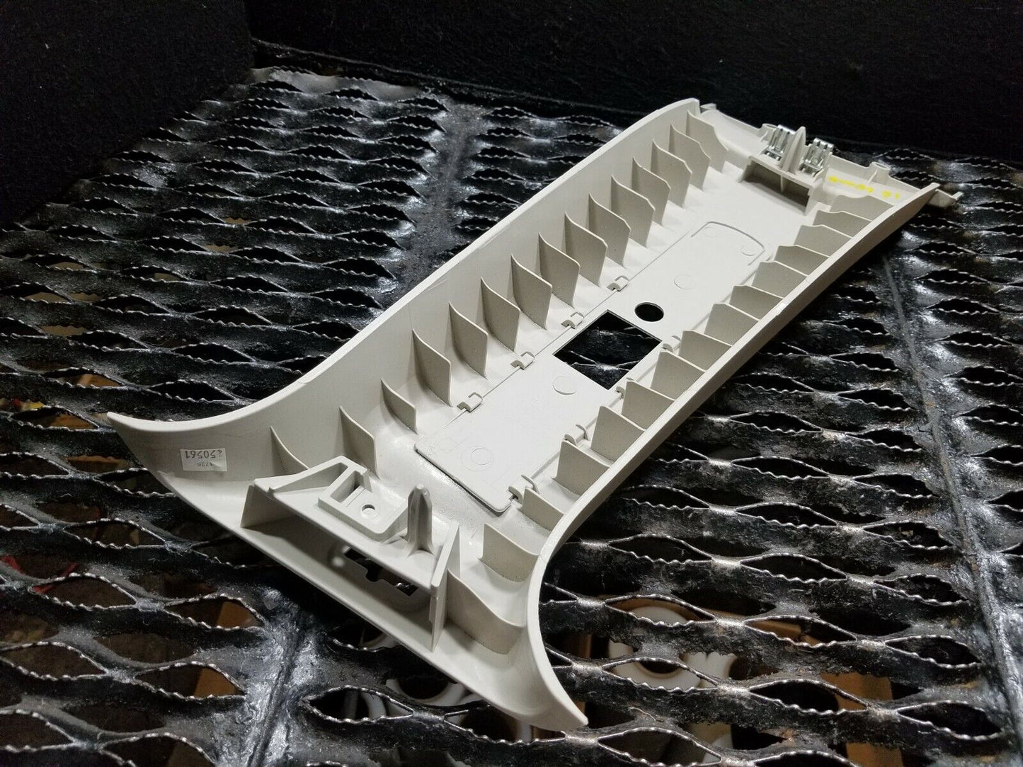 13 14 15 16 17 Jeep Compass Left Driver Side Upper B Pillar Trim Cover OEM 30k
