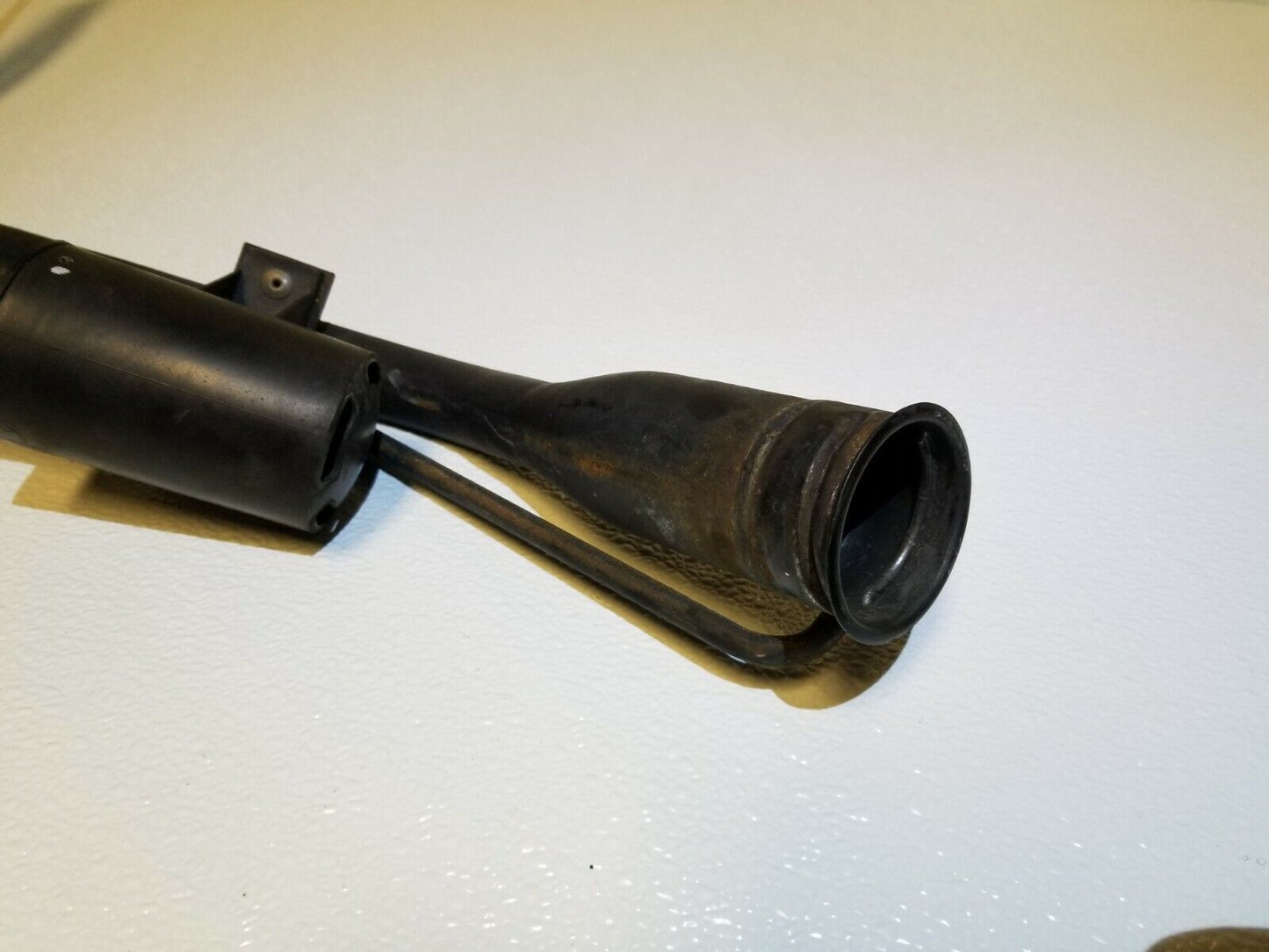 07 08 09 10 Jeep Grand Cherokee Srt8 Fuel Tank Filler Neck Hose Pipe OEM