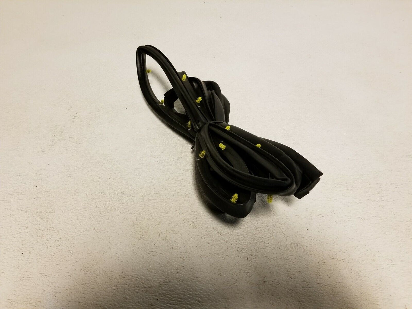 11 12 13 14 Dodge Charger Front Right Pass Door Weatherstrip Seal OEM 92k