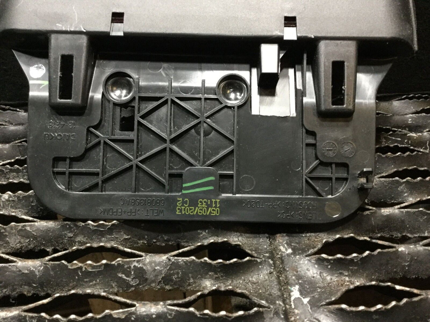 13 14 15 16 Dodge Dart 3rd Brake Stop Light Lamp OEM 4.000 Miles