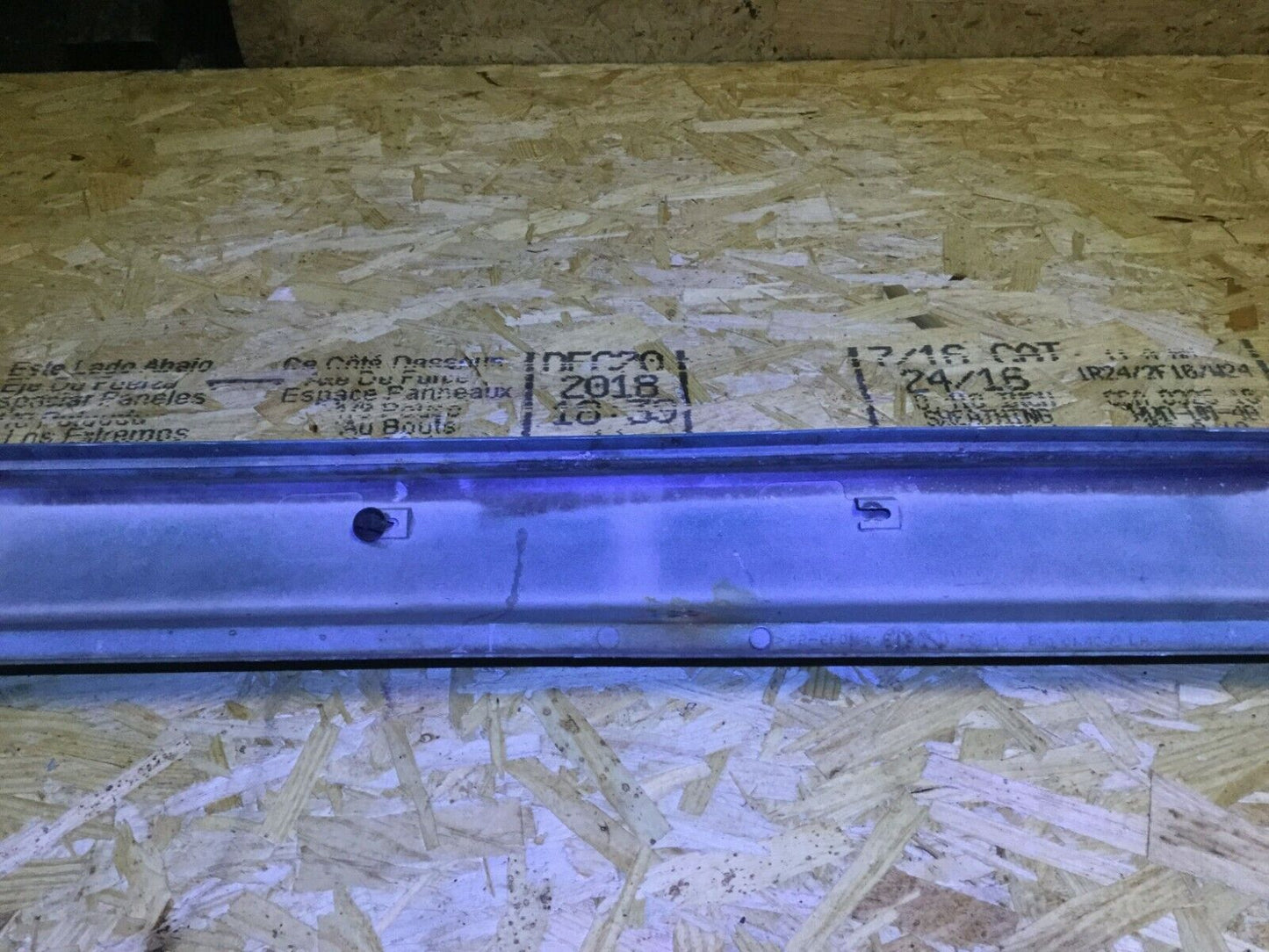 99 00 01 02 03 Mercedes W163 Ml320 Rocker Panel Skirt Molding Driver Side OEM