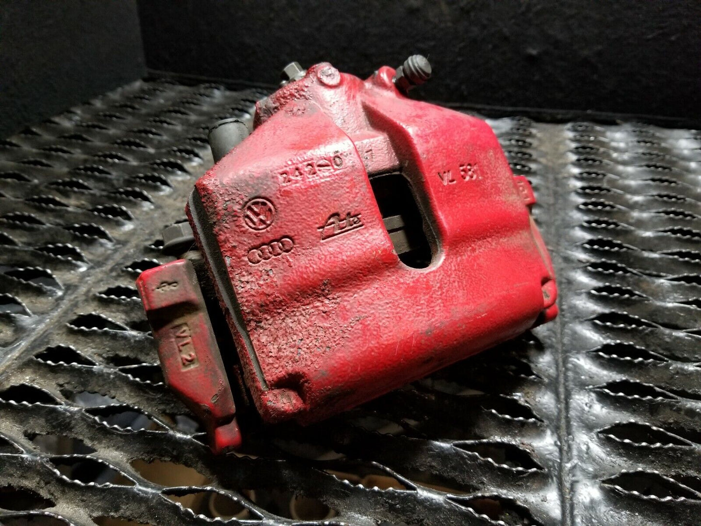 10 11 12 13 VW Golf GTI 2.0l Front Left Driver Brake Caliper OEM