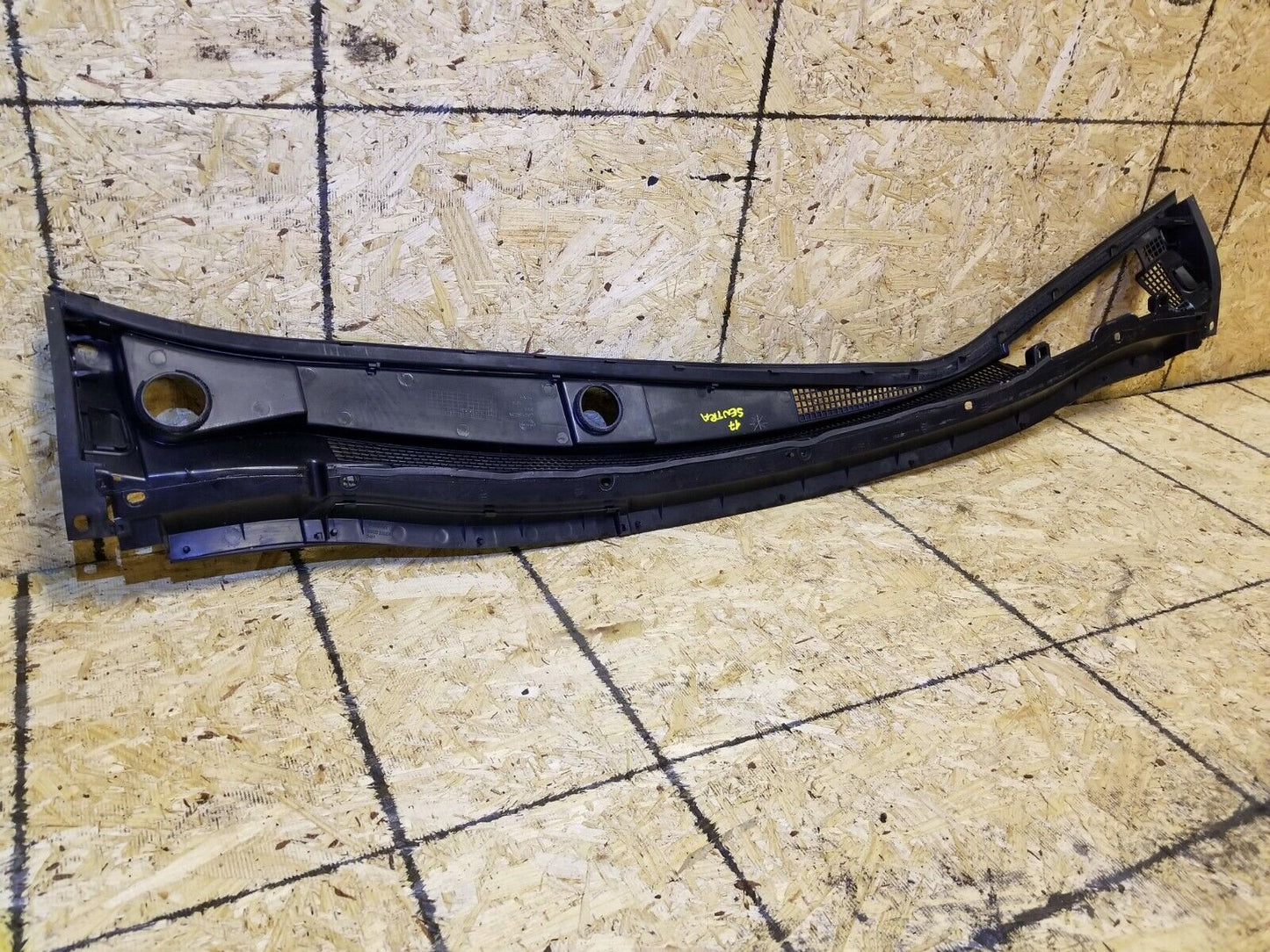 16 17 18 Nissan Sentra Windshield Wiper Cover Trim Cowel Grill OEM 40k