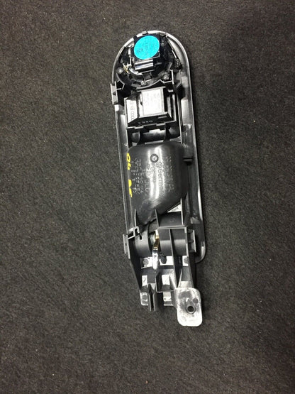 02 03 04 05 VW Passat Rear Passenger Door Handle With Window Switch OEM D23