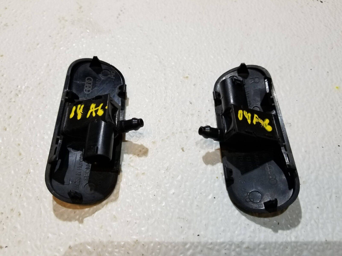 12 13 14 15 Audi A6 Windshield Wiper Washer Sprayer Jet Nozzle 2pcs OEM
