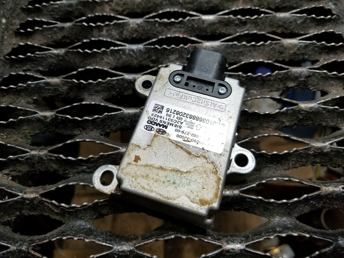 10 11 12 Hyundai Genesis Coupe Yaw Rate Sensor OEM