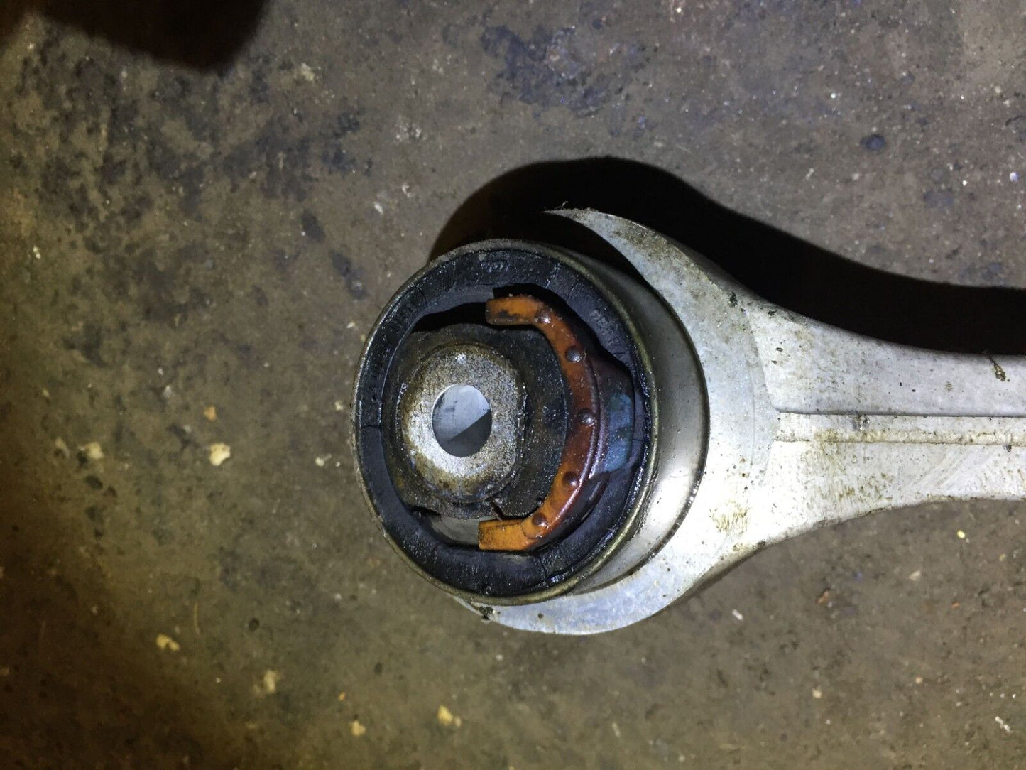 02 03 04 05 Volkswagen Passat Front Left Driver Lower Rearward Control Arm OEM