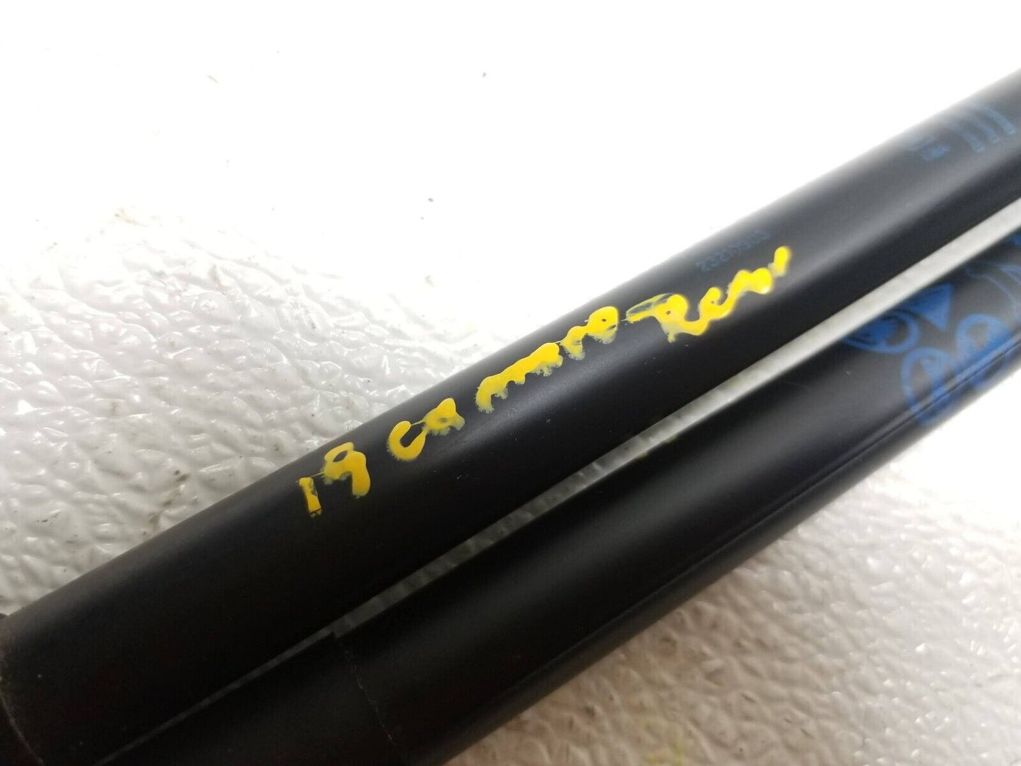 16 17 18 19 20 Chevrolet Camaro Lt Trunk Lid Shock Strut 2pcs OEM