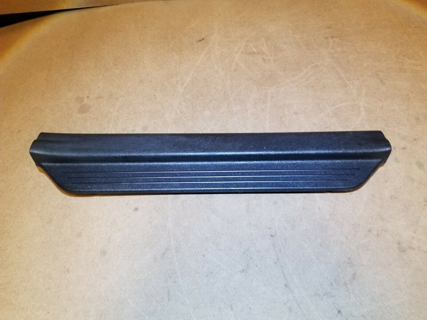 10 11 12 13 14 Hyundai Sonata Front Right Pass Door Scuff Plate Trim OEM 55k