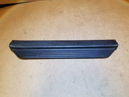 10 11 12 13 14 Hyundai Sonata Front Right Pass Door Scuff Plate Trim OEM 55k
