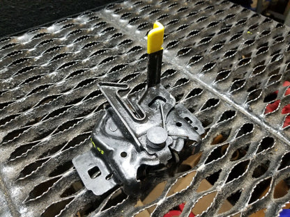 05 06 07 08 09 Ford Mustang Cabrio Hood Lock Latch Actuator OEM 44k